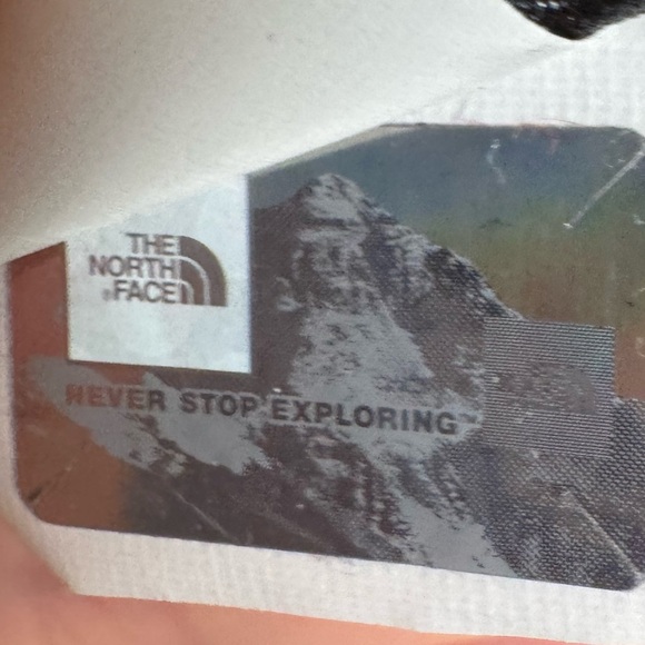 The North Face Men’s M Gray Hooded Jacket Windbreaker Waterproof Outdoor Utility - Picture 8 of 8